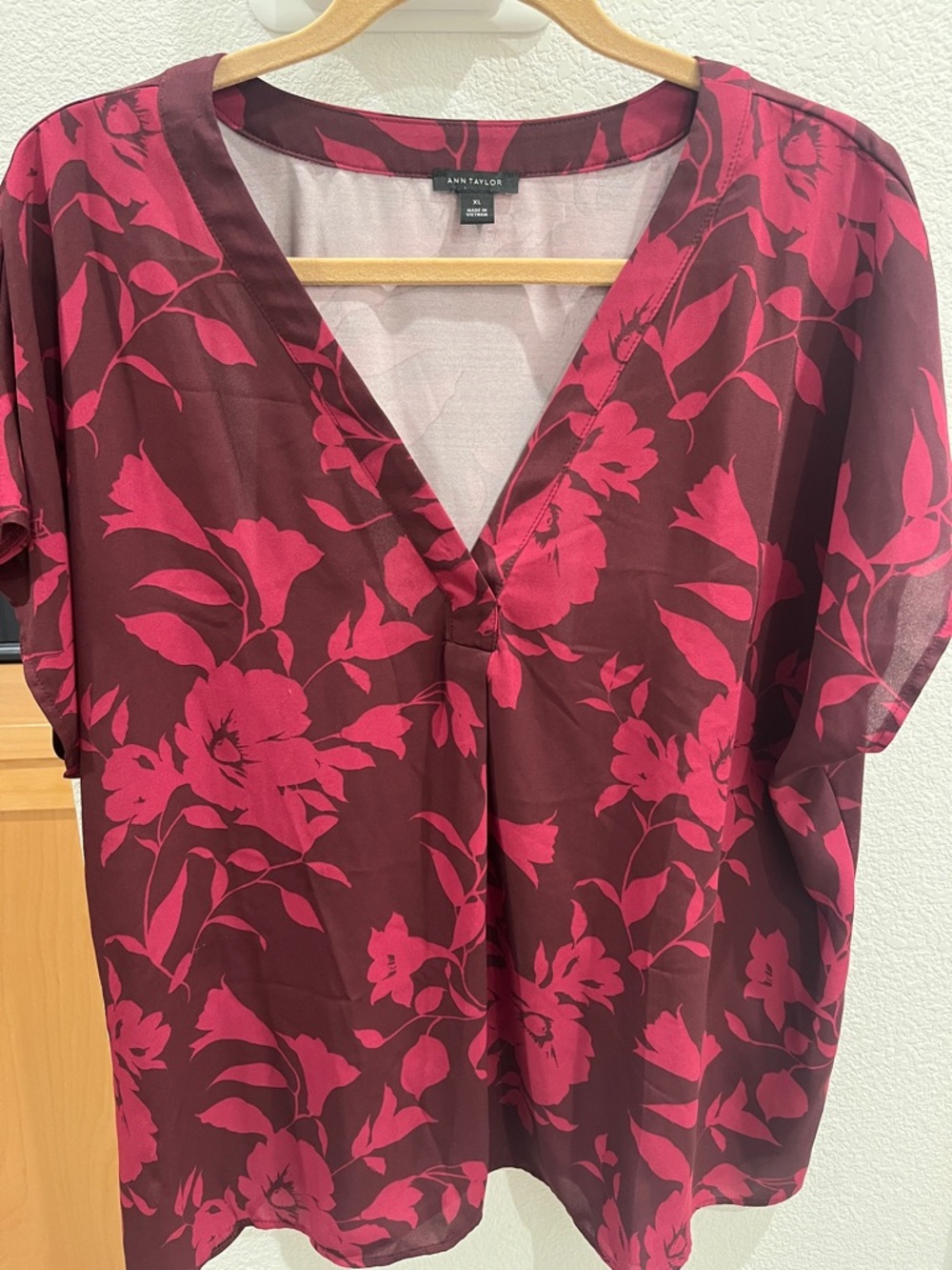 Ann Taylor Mixed Media Burgundy and Pink Floral V-Neck Blouse